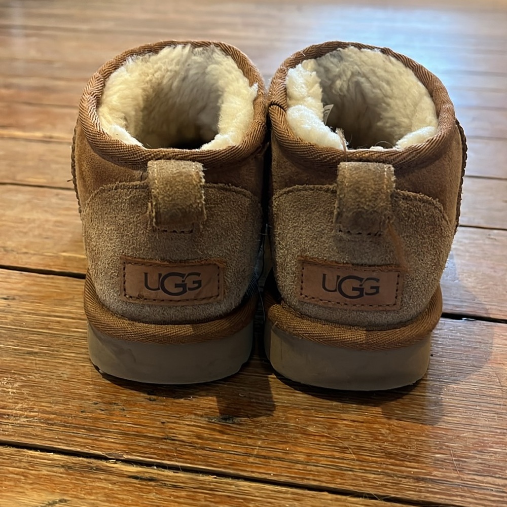Ugg Classic Ultra Mini Short Boots Brown size 6 - Picture 2 of 6